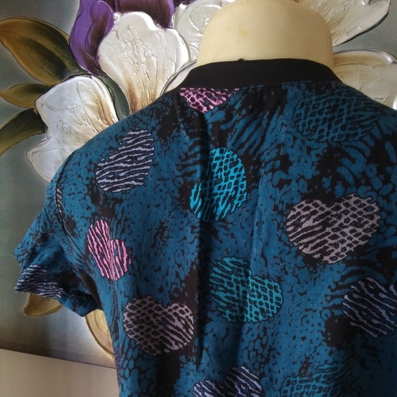 Scrub top - Picture 3 of 4